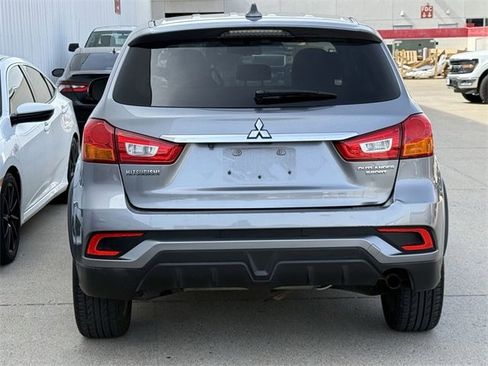 Used 2018 Mitsubishi Outlander Sport ES image 5