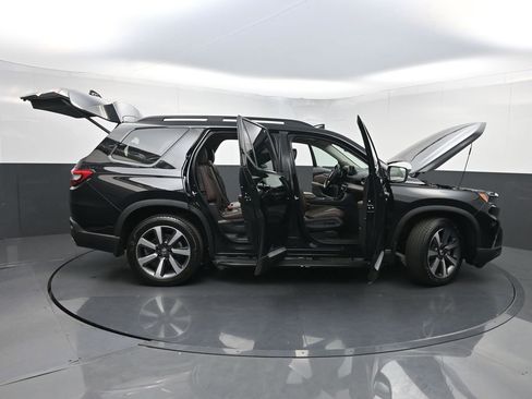 Used 2024 Honda Pilot Elite image 39