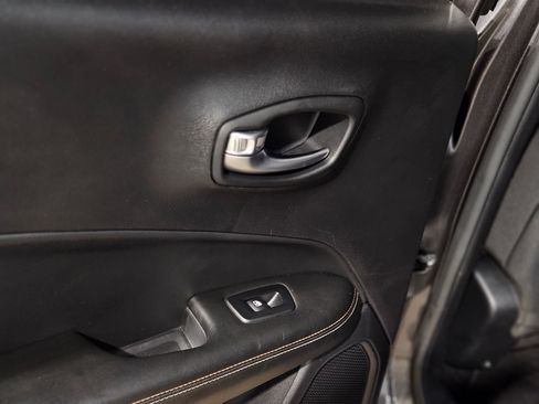 Used 2018 Jeep Compass Sport w/ Tech Group image 33