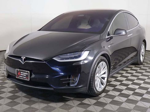 Used 2017 Tesla Model X 100D image 8
