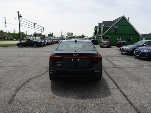 Used 2019 Kia Forte LXS FWD image 6