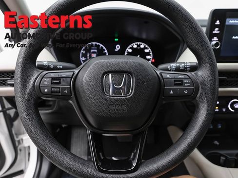 Used 2026 Honda HR-V LX image 10