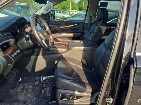 Used 2019 Cadillac Escalade Premium Luxury AWD/4WD image 9