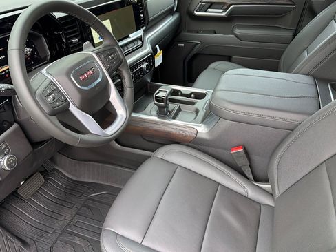 New 2026 GMC Sierra 1500 SLT w/ SLT Premium Package image 8