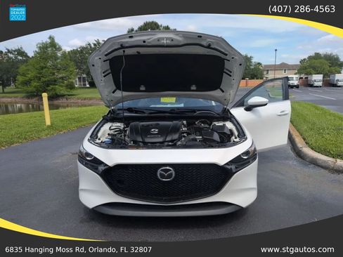 Used 2020 MAZDA MAZDA3 Hatchback w/ Preferred Package FWD image 34