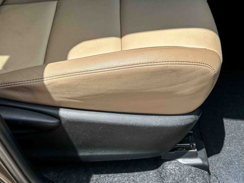 Used 2014 Toyota RAV4 Limited w/ Technology Package FWD image 25