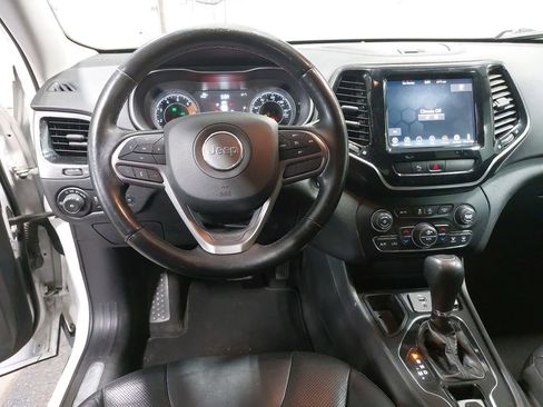 Used 2019 Jeep Cherokee Limited FWD image 14