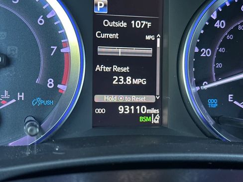 Used 2019 Toyota Highlander XLE AWD/4WD image 30