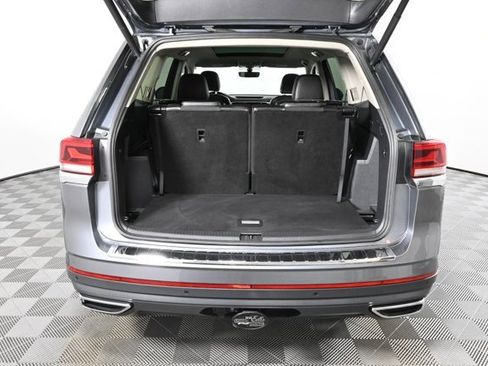 Certified 2023 Volkswagen Atlas SE w/ Panoramic Sunroof Package image 11