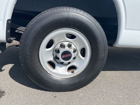 Used 2023 GMC Savana 2500 Extended w/ Driver Convenience Package image 17