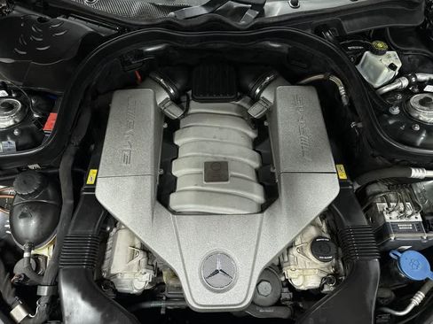 Used 2010 Mercedes-Benz E 63 AMG Sedan image 11