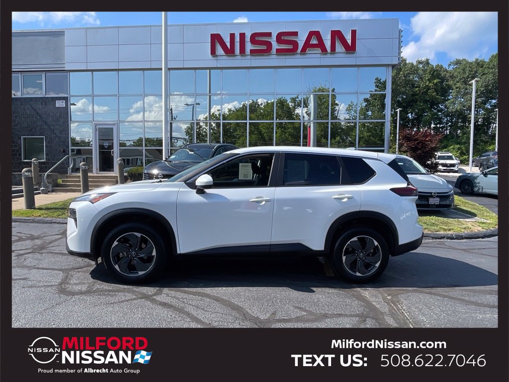 Certified 2025 Nissan Rogue SV AWD/4WD image 2