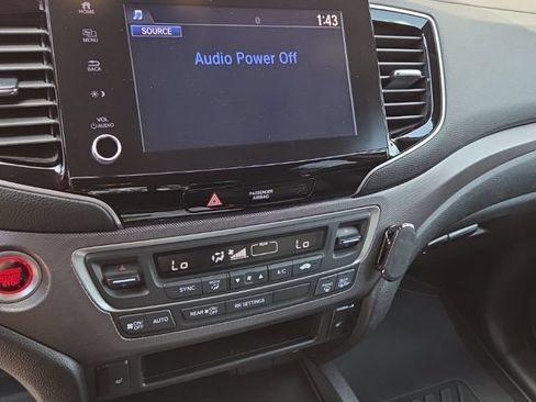 Used 2021 Honda Ridgeline RTL image 11