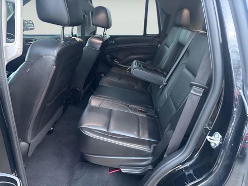 Used 2019 GMC Yukon SLT w/ Premium Edition AWD/4WD image 34