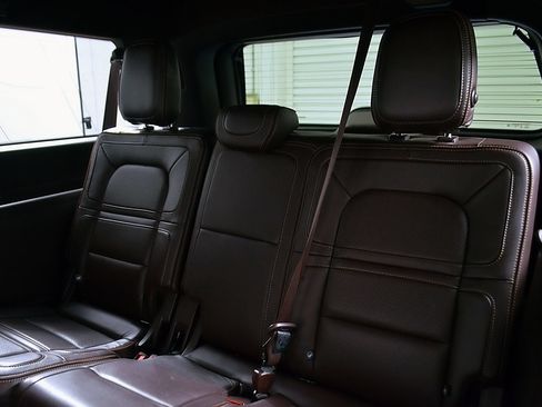 Used 2019 Lincoln Navigator L Black Label AWD/4WD image 22