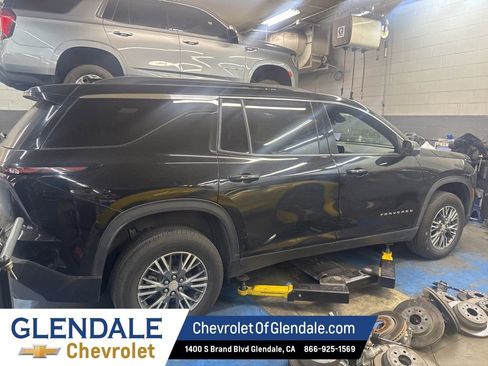 Used 2024 Chevrolet Traverse LT image 5