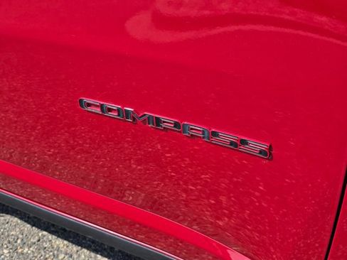 Used 2022 Jeep Compass Limited w/ (RED) Package AWD/4WD image 7