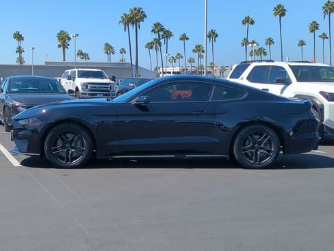 Used 2019 Ford Mustang GT Premium RWD image 9