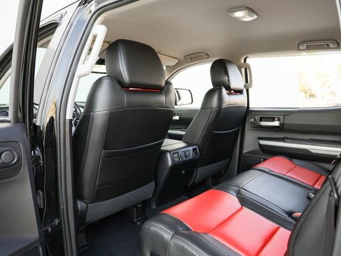 Used 2018 Toyota Tundra SR5 w/ SR5 Upgrade Package image 28