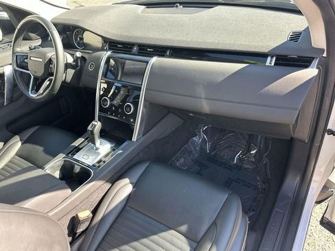 Used 2023 Land Rover Discovery Sport S image 28