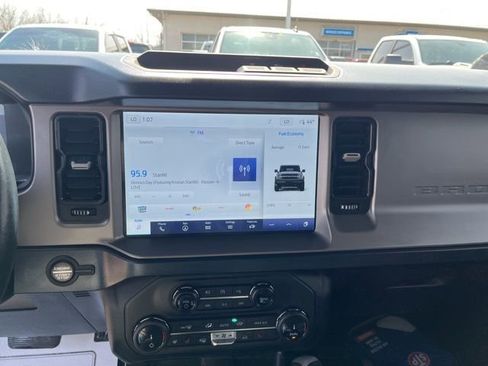 Used 2022 Ford Bronco Outer Banks image 15