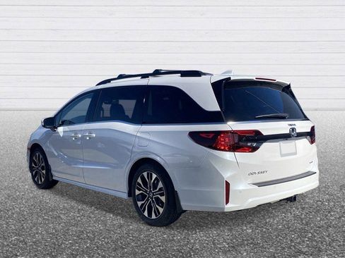 New 2026 Honda Odyssey Elite image 3
