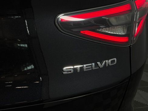 Used 2024 Alfa Romeo Stelvio Veloce image 26