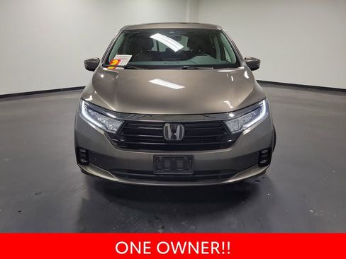 Used 2023 Honda Odyssey Elite image 3
