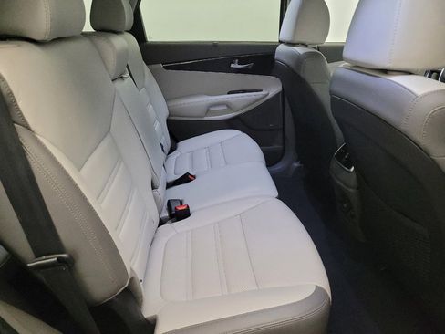 Used 2019 Kia Sorento SX w/ SX Touring Package image 19