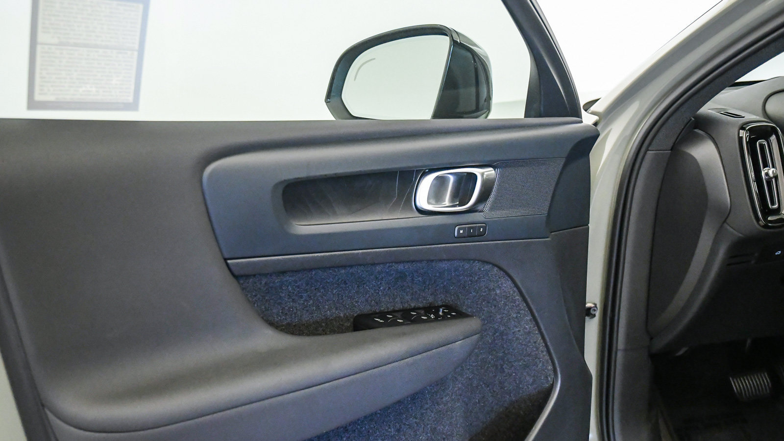 Certified 2023 Volvo C40 P8 Recharge Plus AWD/4WD image 26