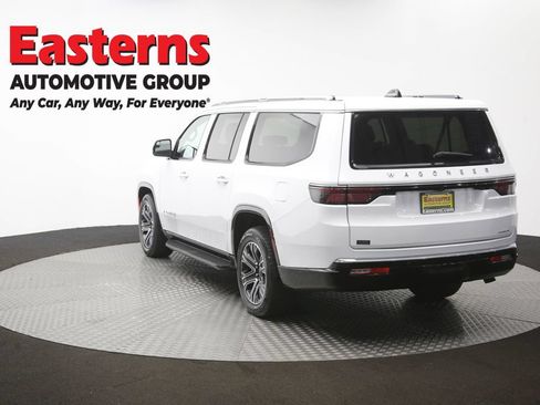Used 2024 Jeep Wagoneer L Series II RWD image 69
