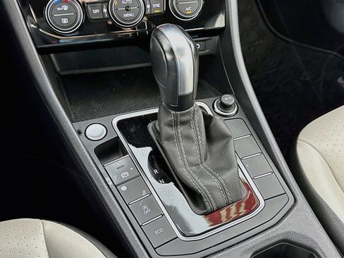 Used 2020 Volkswagen Jetta R-Line w/ R-Line Cold Weather Package FWD image 18