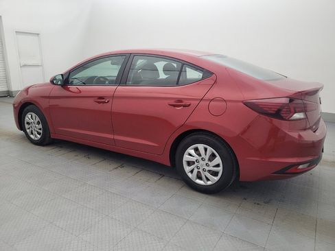 Used 2020 Hyundai Elantra SE image 3