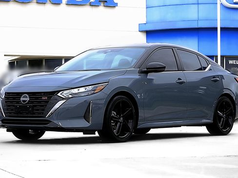 Used 2024 Nissan Sentra SR w/ SR Premium Package image 1