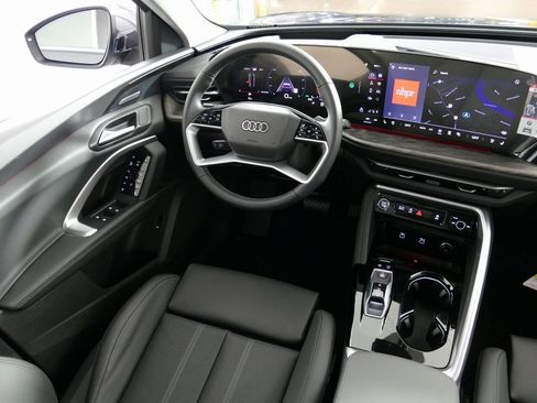 New 2025 Audi Q5 Premium Plus image 23