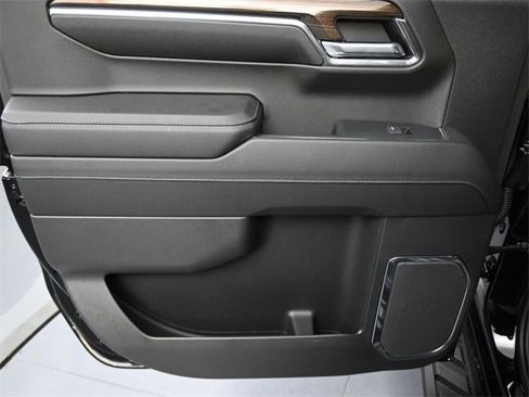 Used 2024 Chevrolet Silverado 1500 LT Trail Boss w/ Convenience Package II image 25