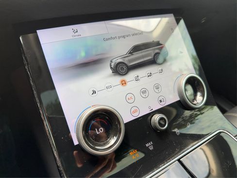 Used 2020 Land Rover Range Rover Velar S AWD/4WD image 35