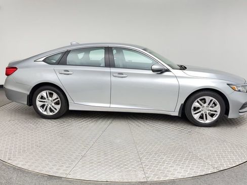 Used 2019 Honda Accord LX image 9