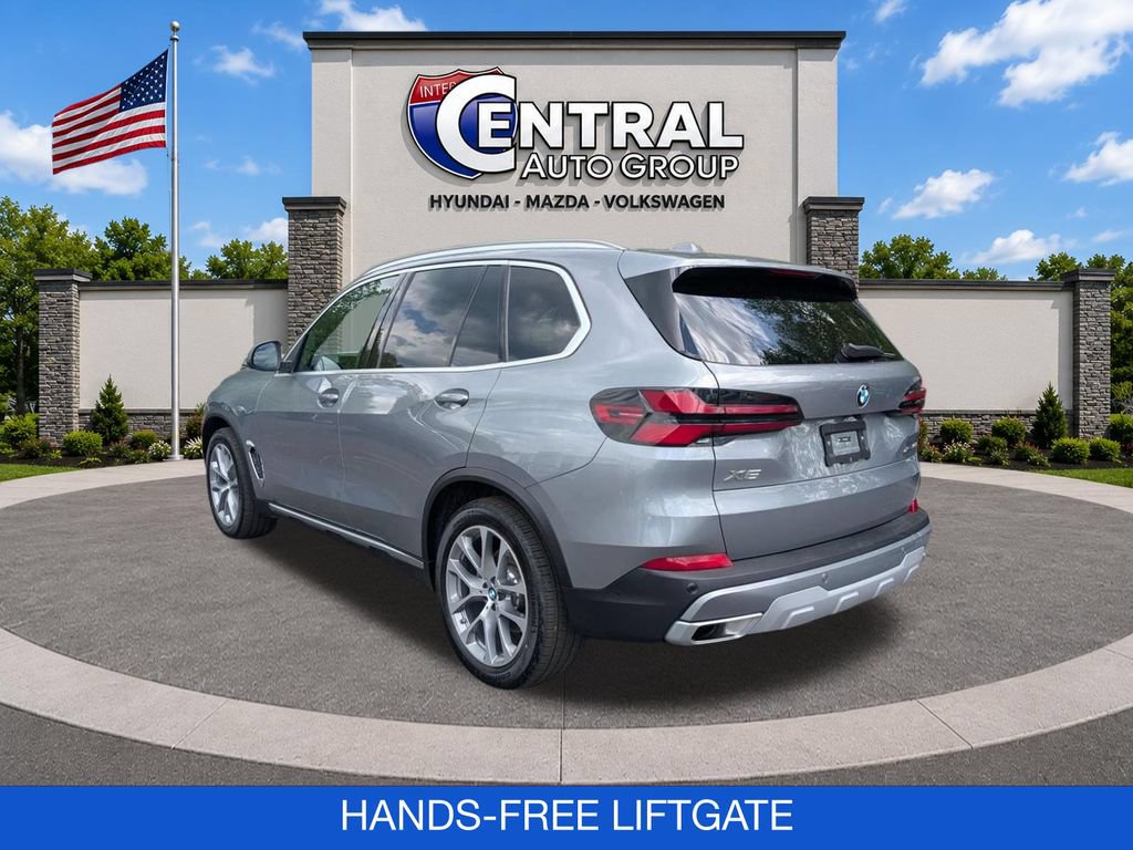 Used 2025 BMW X5 xDrive40i w/ Premium Package AWD/4WD image 6