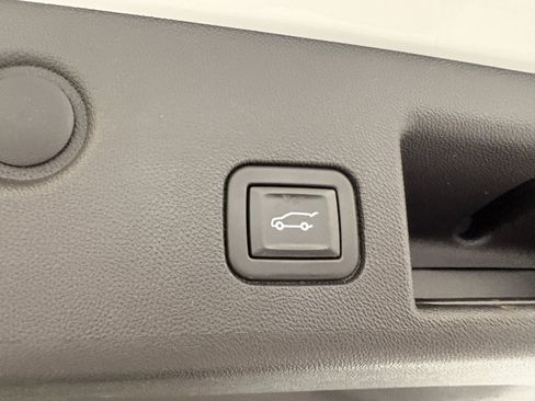 Used 2022 Chevrolet Equinox RS w/ Infotainment Package AWD/4WD image 10