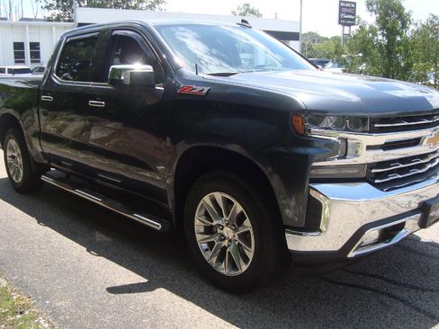 Used 2021 Chevrolet Silverado 1500 LTZ w/ LTZ Convenience Package II image 3