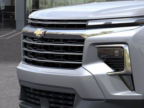 New 2026 Chevrolet Traverse LT w/ Driver Confidence Package FWD image 13