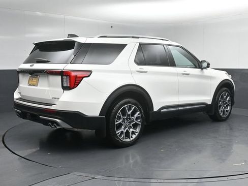 Certified 2025 Ford Explorer Platinum w/ Ultimate Package AWD/4WD image 7