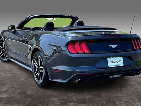 Used 2023 Ford Mustang Premium image 4