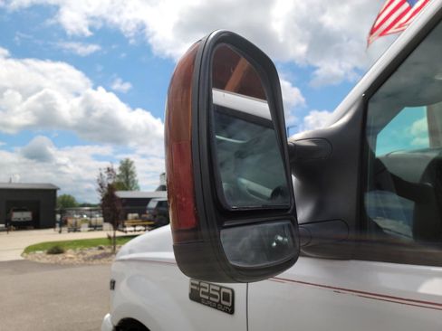 Used 2003 Ford F250 Lariat AWD/4WD image 16