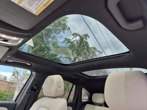 Used 2022 Mercedes-Benz GLA 250 4MATIC w/ Premium Package Lite image 22
