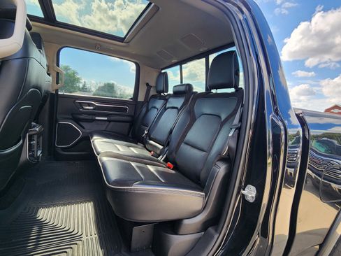 Used 2022 RAM 1500 Laramie AWD/4WD image 18