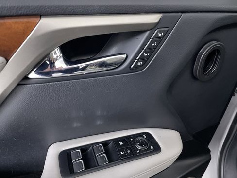 Used 2019 Lexus RX 350L RX 350L Premium image 11