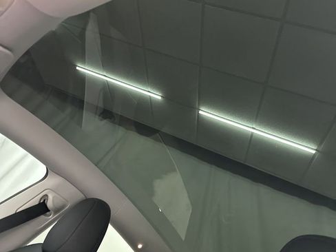 Used 2023 Tesla Model Y Long Range image 17