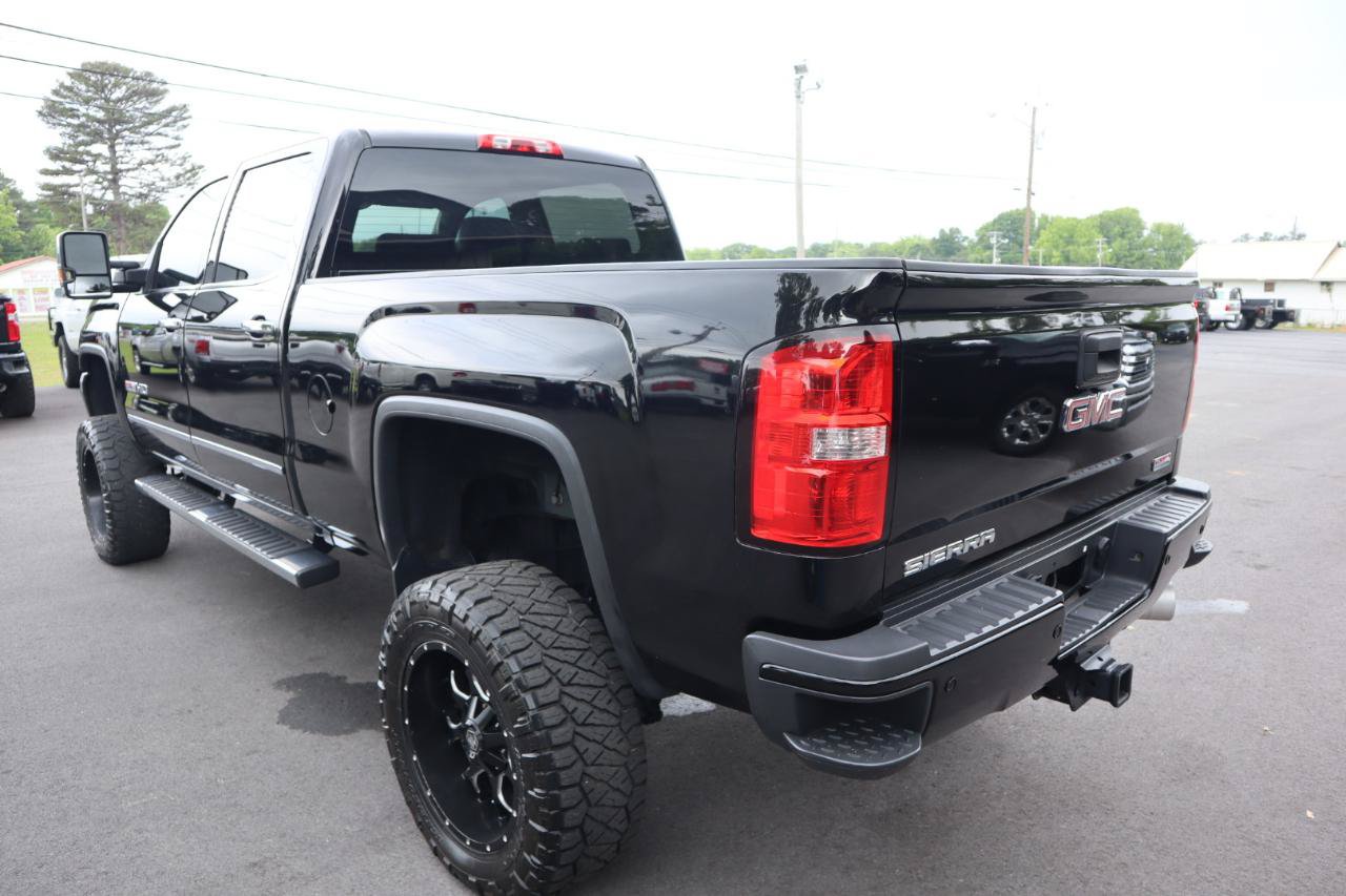 Used 2016 GMC Sierra 2500 SLT w/ All-Terrain HD Package AWD/4WD image 7